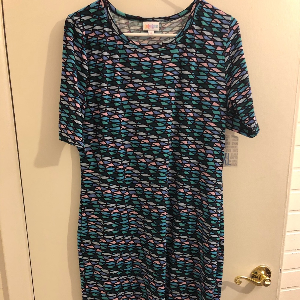 Lularoe XL Geometric Julia NWT